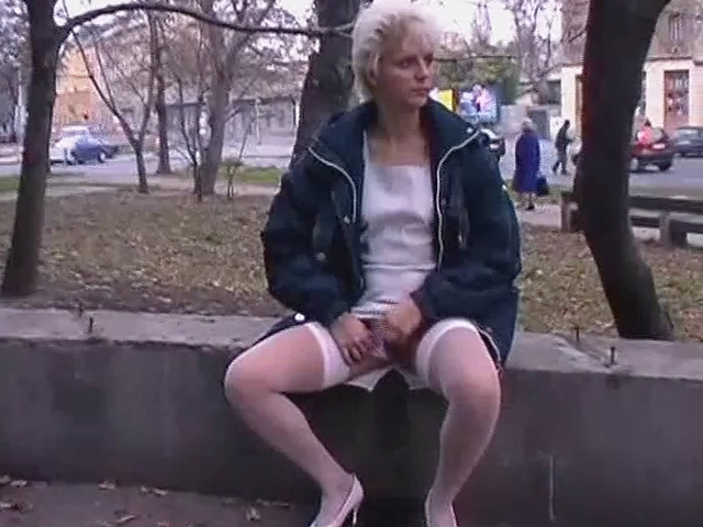 Пара молодых студенток в зажигательном русском порно.
